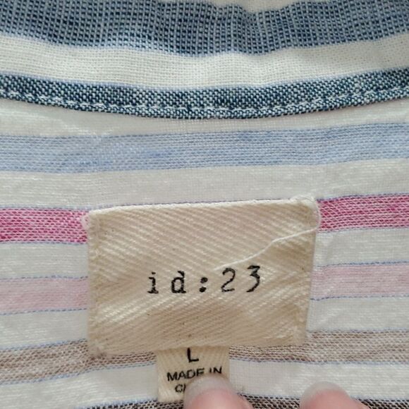 ID:23 Women’s Striped button up, Linen blend Shirt, size large - Picture 2 of 5